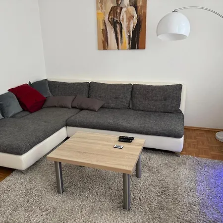 Vorstadt Naehe Petersberg *