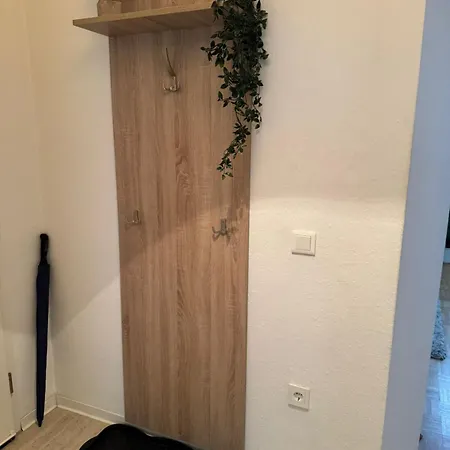 Vorstadt Naehe Petersberg *