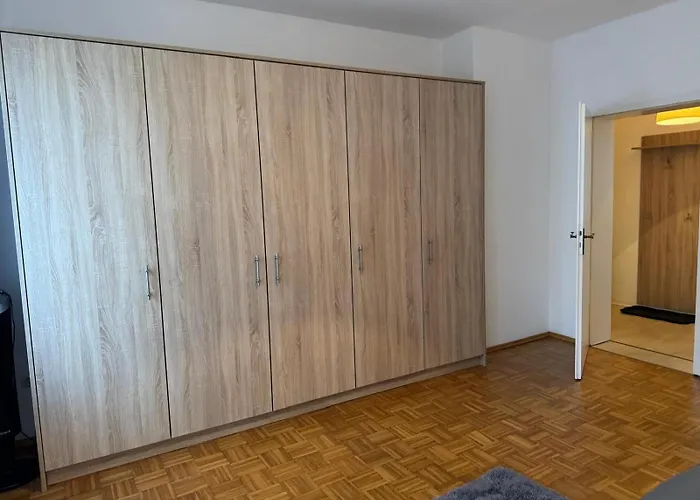 Vorstadt Naehe Petersberg